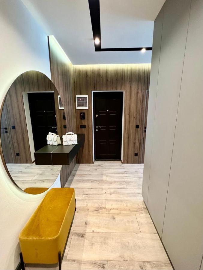 Royal Vip Jacuzzi Apart Lviv Exterior photo