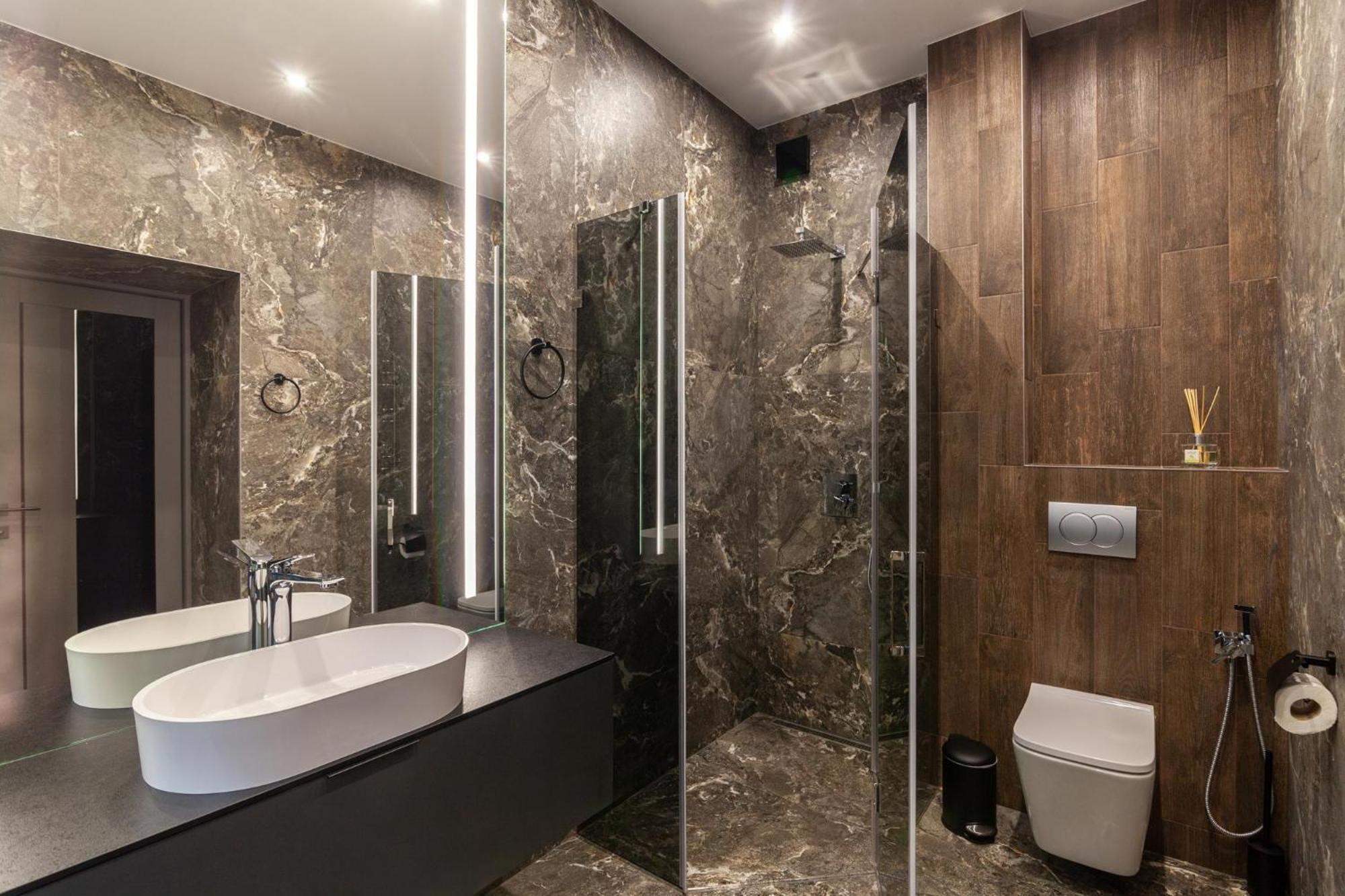 Royal Vip Jacuzzi Apart Lviv Exterior photo